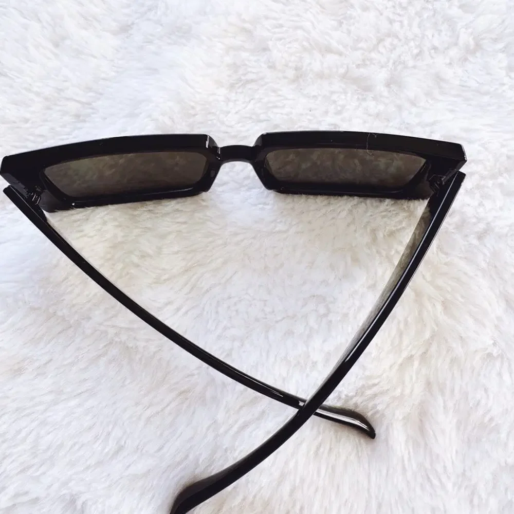Aaron Black w/ Green Tint Rectangular Sunglasses